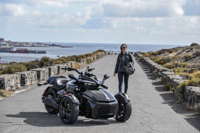 La Spyder F3 debuta en el concurso Moto del Año 2023 en Canarias y es candidata al premio
