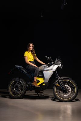Domingo Alonso Powersports se viste de amarillo por el Yellow Day